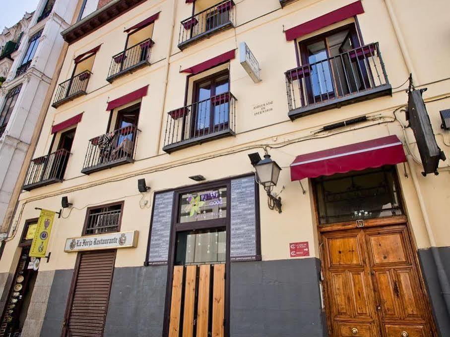Hostal Abaaly Madrid Exterior photo