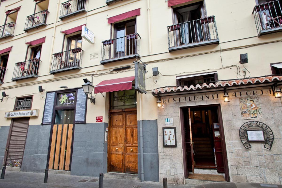 Hostal Abaaly Madrid Exterior photo